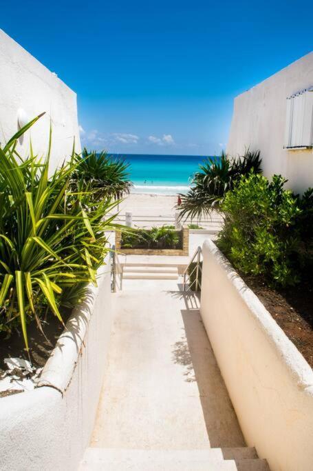 Ocean Front Villa Marlin, Best Location In Hotel Zone #109 Cancún Exteriör bild