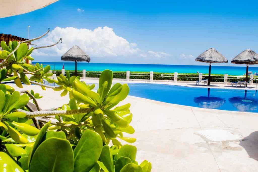 Ocean Front Villa Marlin, Best Location In Hotel Zone #109 Cancún Exteriör bild