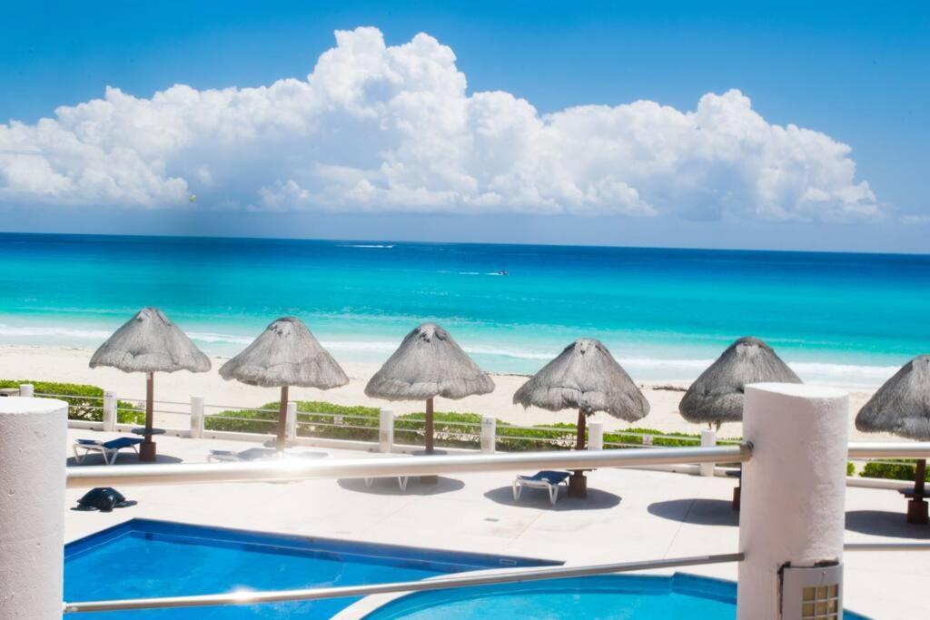 Ocean Front Villa Marlin, Best Location In Hotel Zone #109 Cancún Exteriör bild