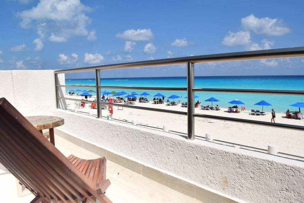 Ocean Front Villa Marlin, Best Location In Hotel Zone #109 Cancún Exteriör bild